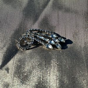 Vintage Weiss Brooch with Rhinostones